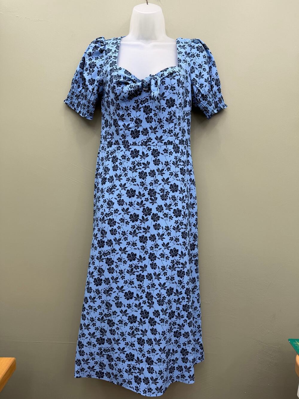 Draper James Floral Midi Dress 2 Blue Tie Front Puff Sleeve Cottagecore